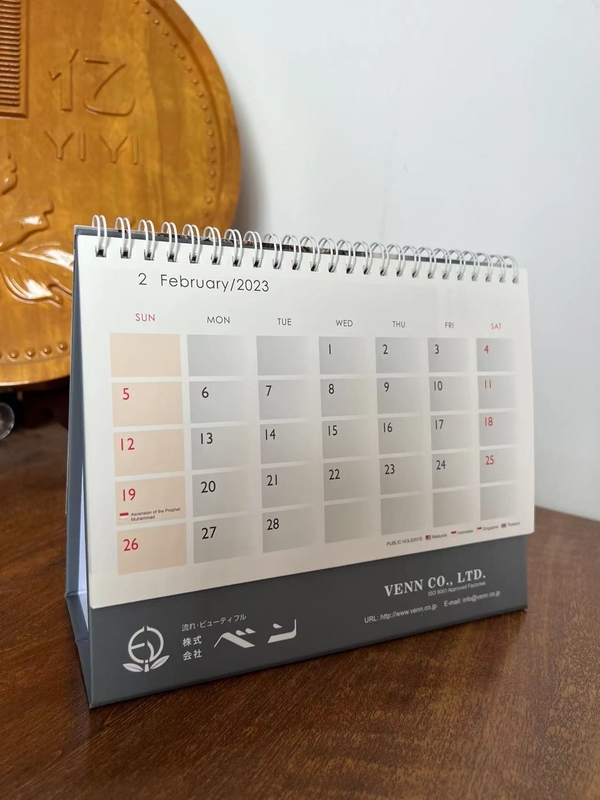 PMS Kleur UV Lak Papier Bureau Kalender Paper IIIustrator 128gsm