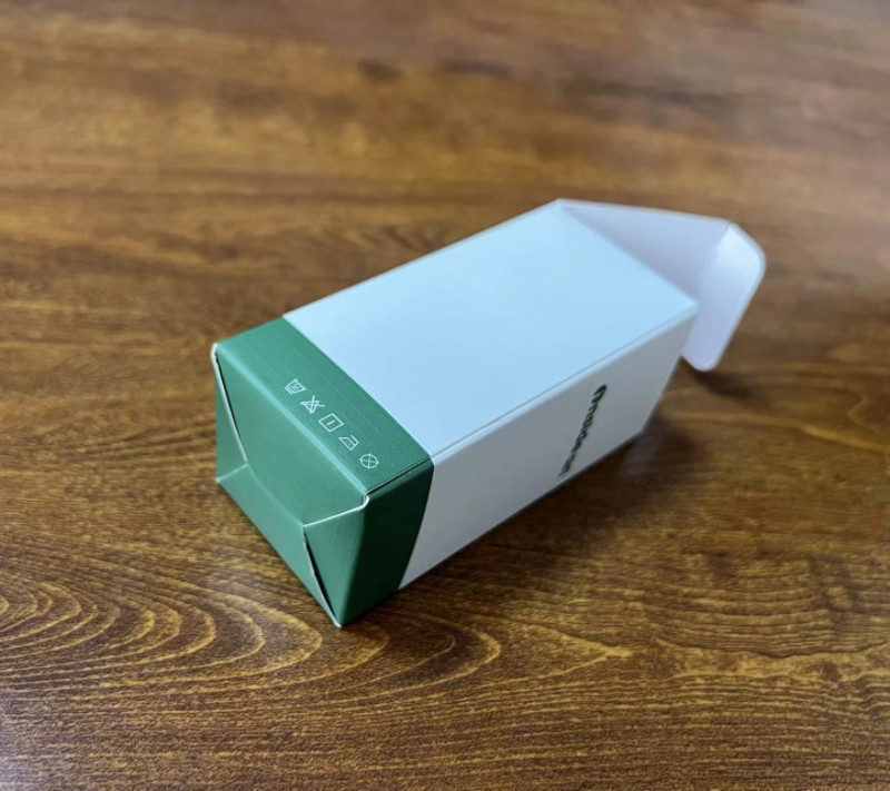 Eco Vriendschappelijk Kraftpapier plooide Kleine Groene Oranje OEM 90mm 13cm van de Verpakkingsdoos